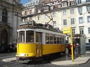 Imagem do bonde na cidade de Lisboa