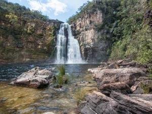 Imagem de cachoeira no parque nacional Chapada dos Veadeiros
